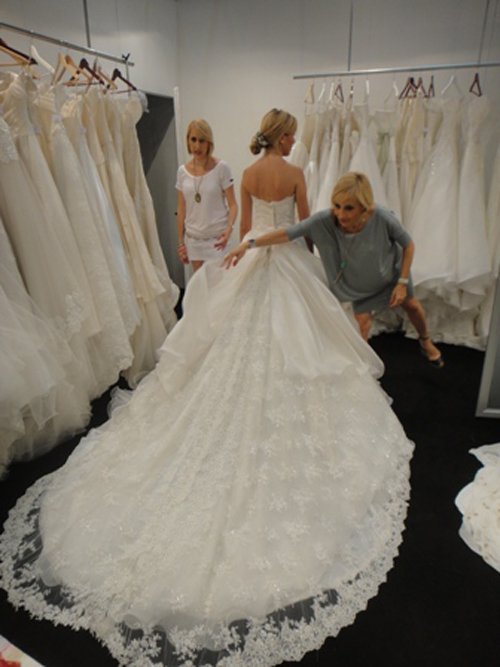 ＧＥＭＥＬＬＥ　　ＤＯＮＡＴＯ