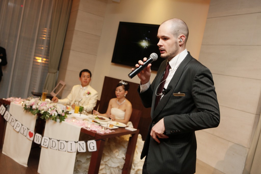 フランス人ギャルソン…MCもやります…♪