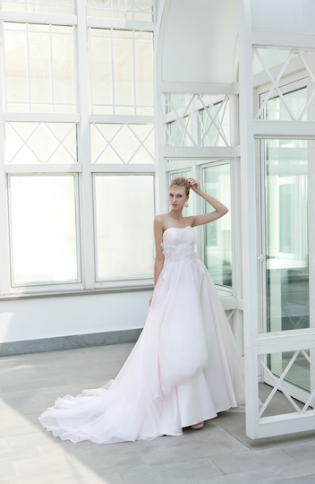 人気ドレスのご紹介