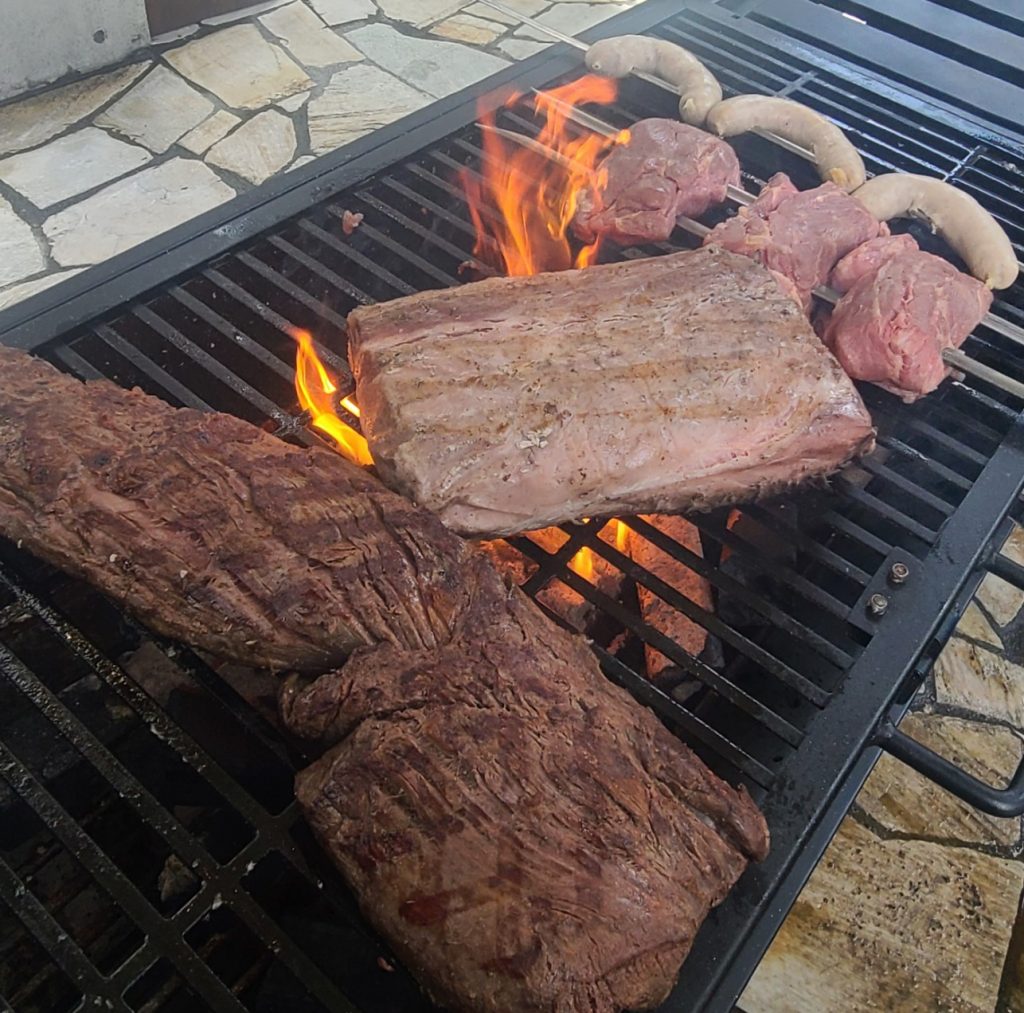 テラスにてバーべーキュー